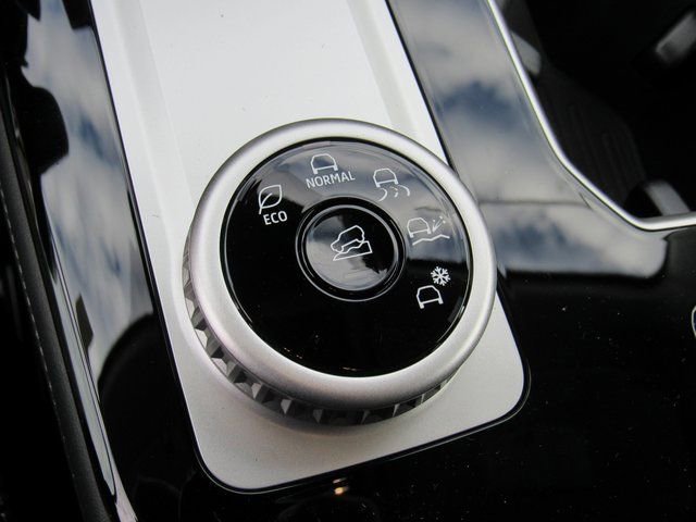 New 2026 Mitsubishi Outlander SE image 19