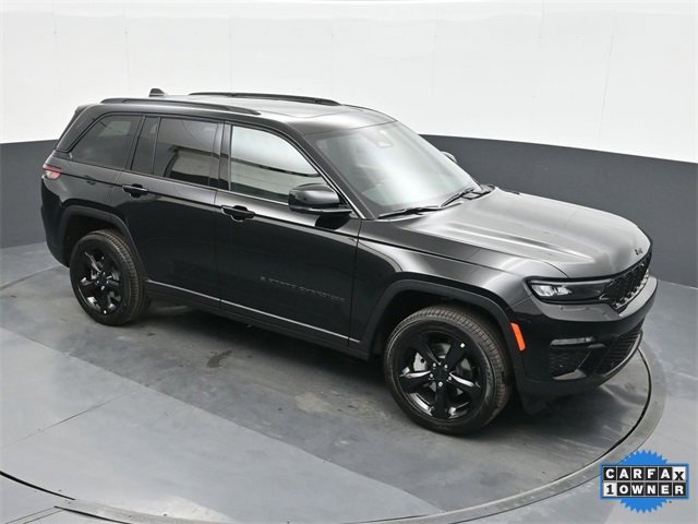 Used 2025 Jeep Grand Cherokee Limited w/ Luxury Tech Group II image 31