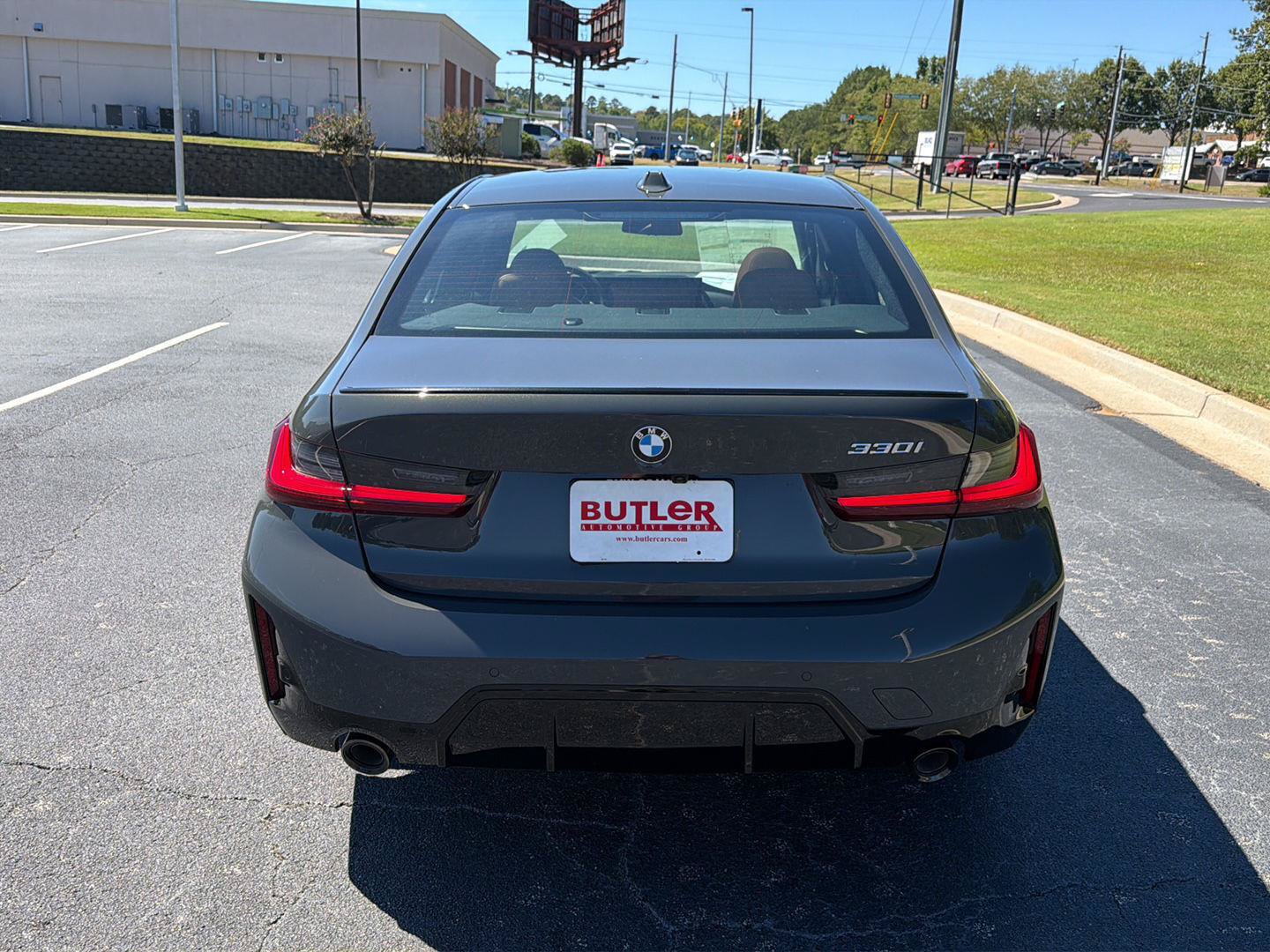 New 2026 BMW 330i Sedan w/ M Sport Package RWD image 5