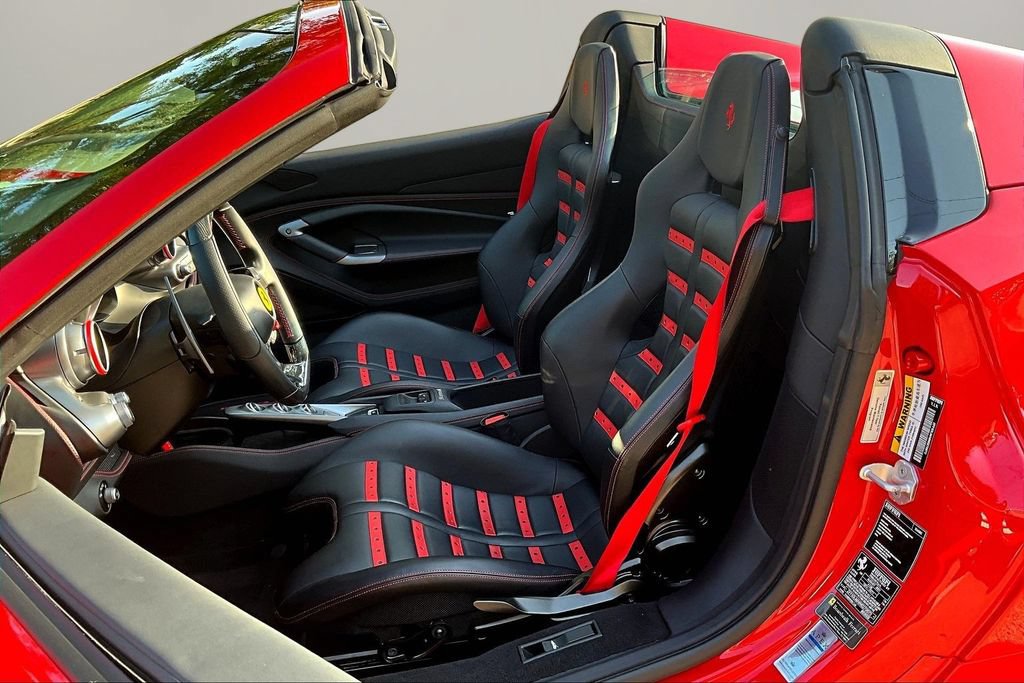 Used 2022 Ferrari F8 Tributo RWD image 19