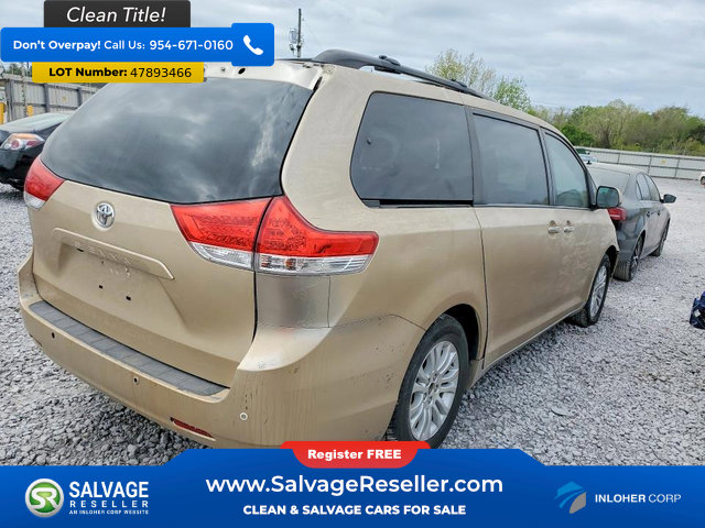 Used 2013 Toyota Sienna XLE w/ Premium Pkg FWD image 4