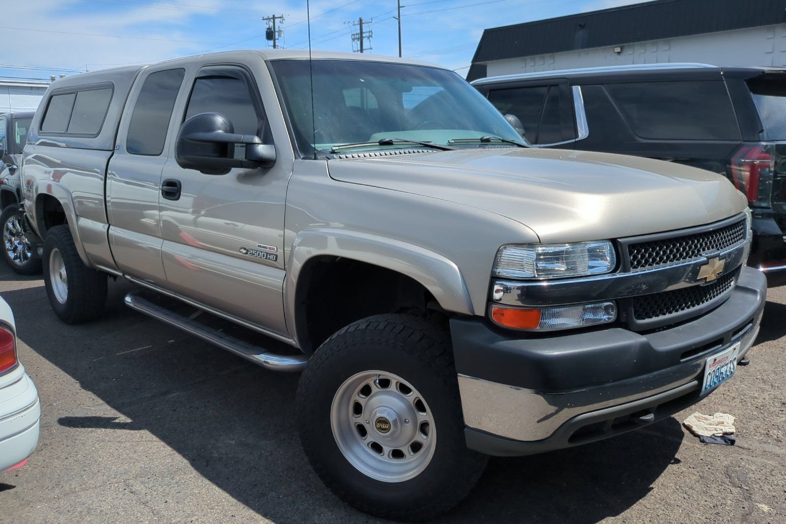 Used 2002 Chevrolet Silverado 2500 LS w/ Off-Road Skid Plate Pkg AWD/4WD image 2
