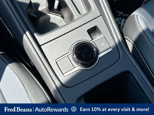 New 2025 Volkswagen Tiguan SE AWD/4WD image 13
