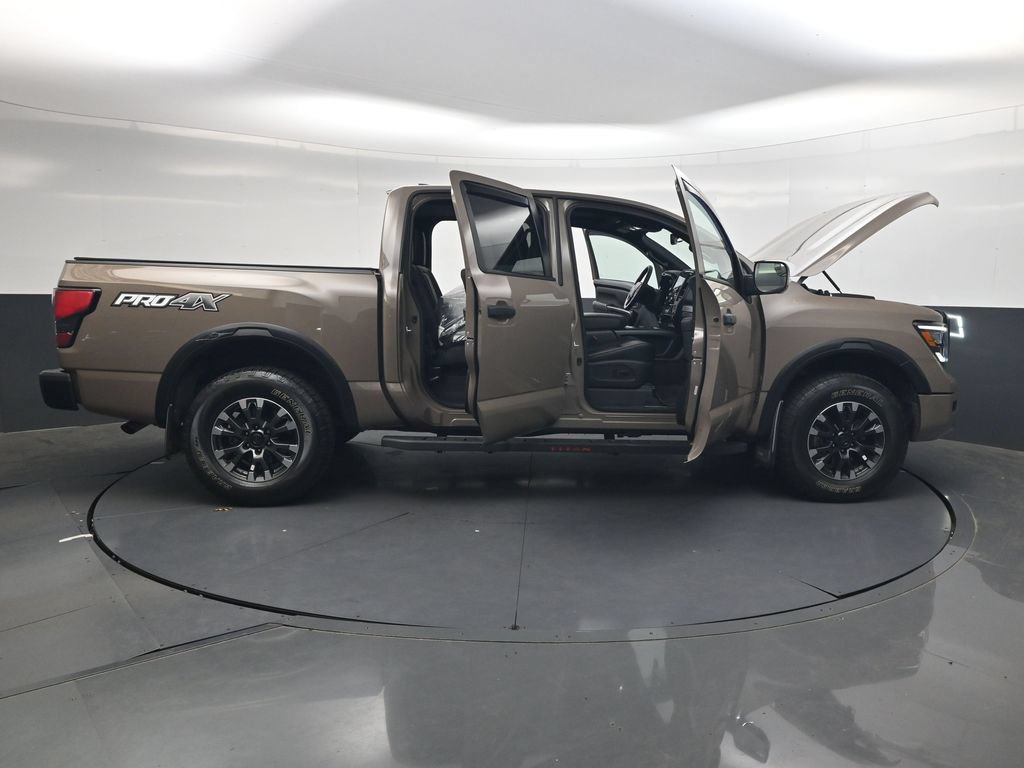 Used 2022 Nissan Titan PRO-4X w/ Pro-4x Convenience Package AWD/4WD image 47