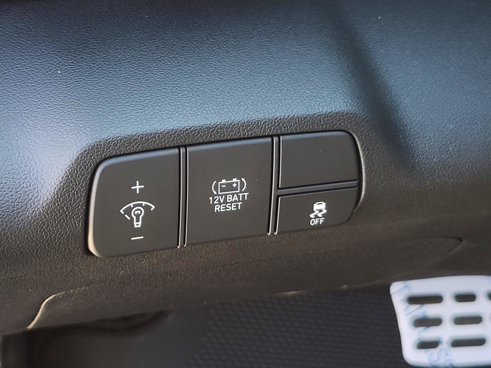 New 2026 Hyundai Elantra SEL FWD image 15