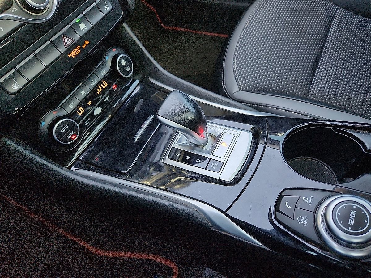 Used 2019 INFINITI QX30 image 12