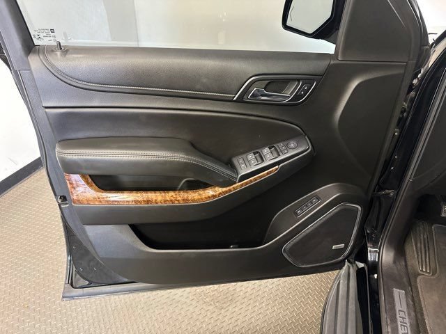 Used 2018 Chevrolet Tahoe Premier AWD/4WD image 14