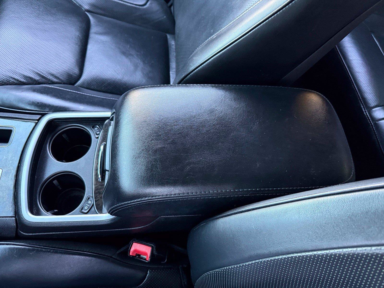 Used 2014 Chrysler 300 C RWD image 43
