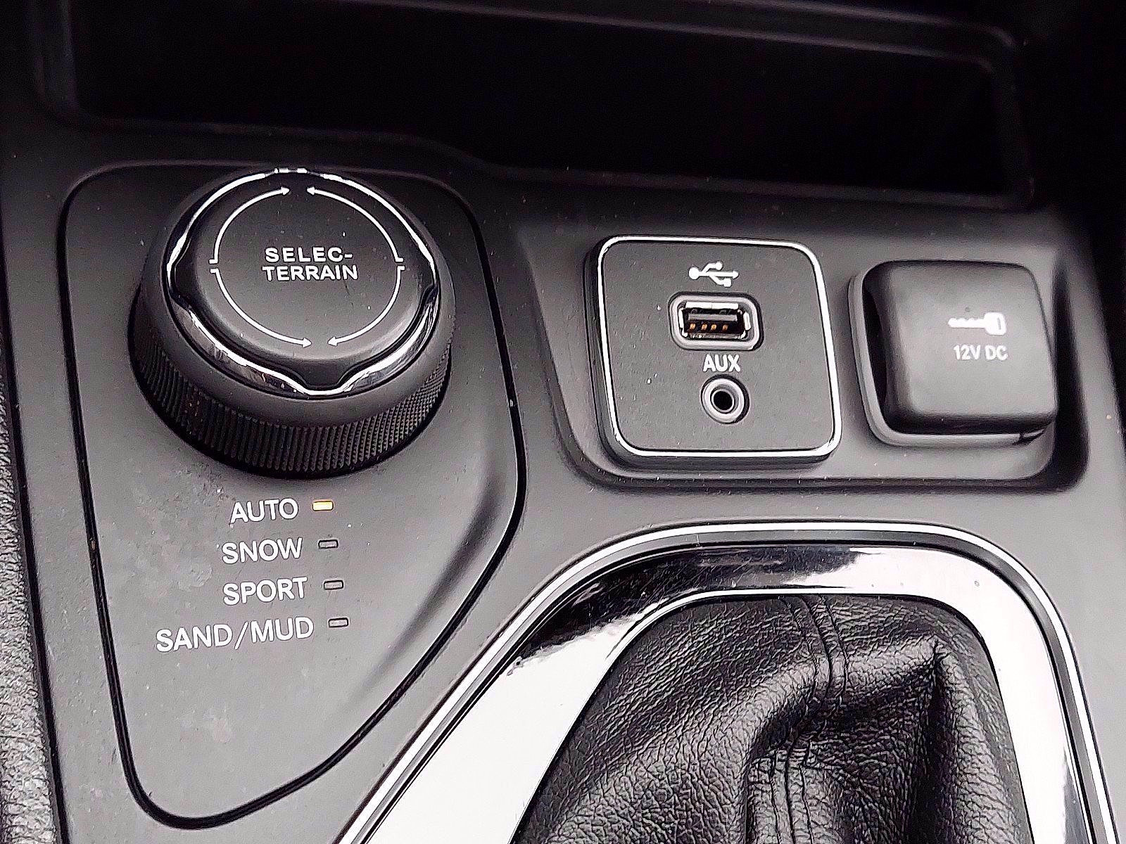 Certified 2019 Jeep Cherokee Limited image 25