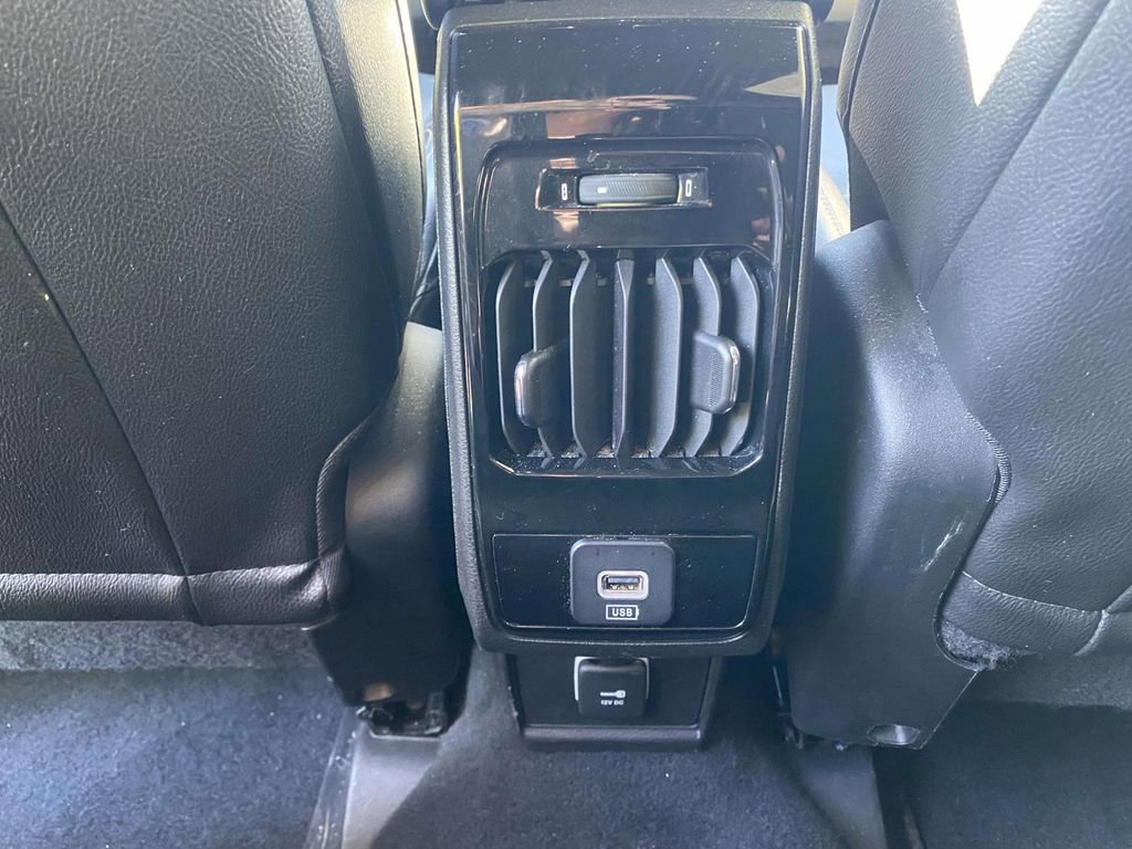 Used 2024 Jeep Compass Limited image 11