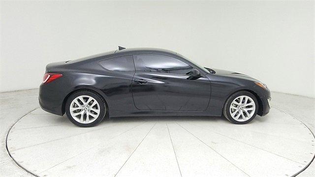 Used 2014 Hyundai Genesis 2.0T image 4