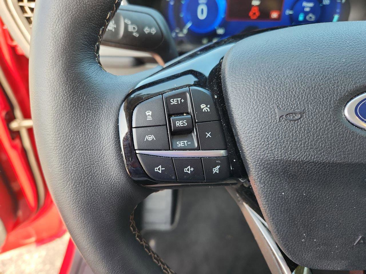 Used 2022 Ford Escape Titanium w/ Titanium Premium Package image 23