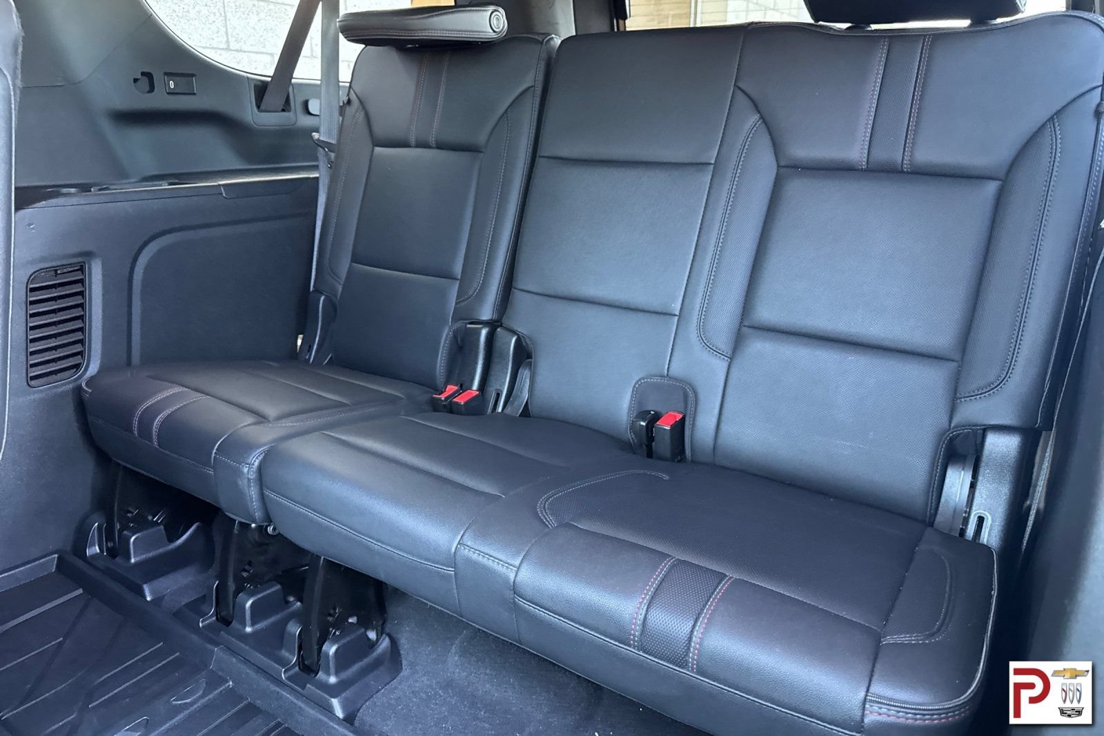 Certified 2022 Chevrolet Suburban RST w/ Luxury Package AWD/4WD image 19