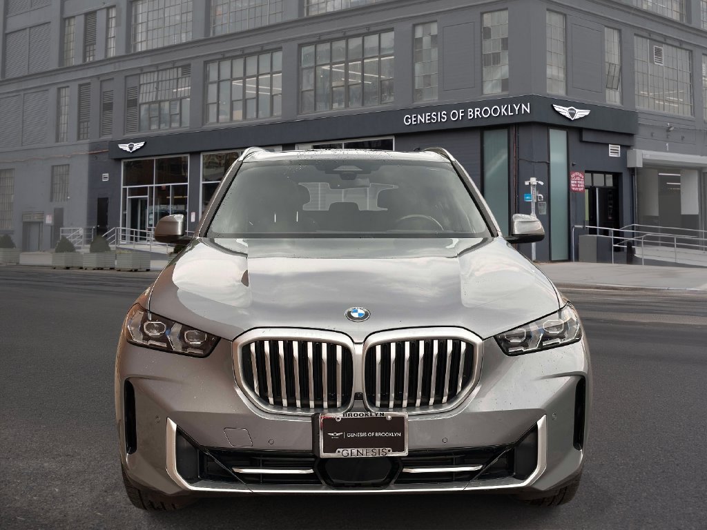 Used 2024 BMW X5 xDrive40i w/ Premium Package AWD/4WD image 6