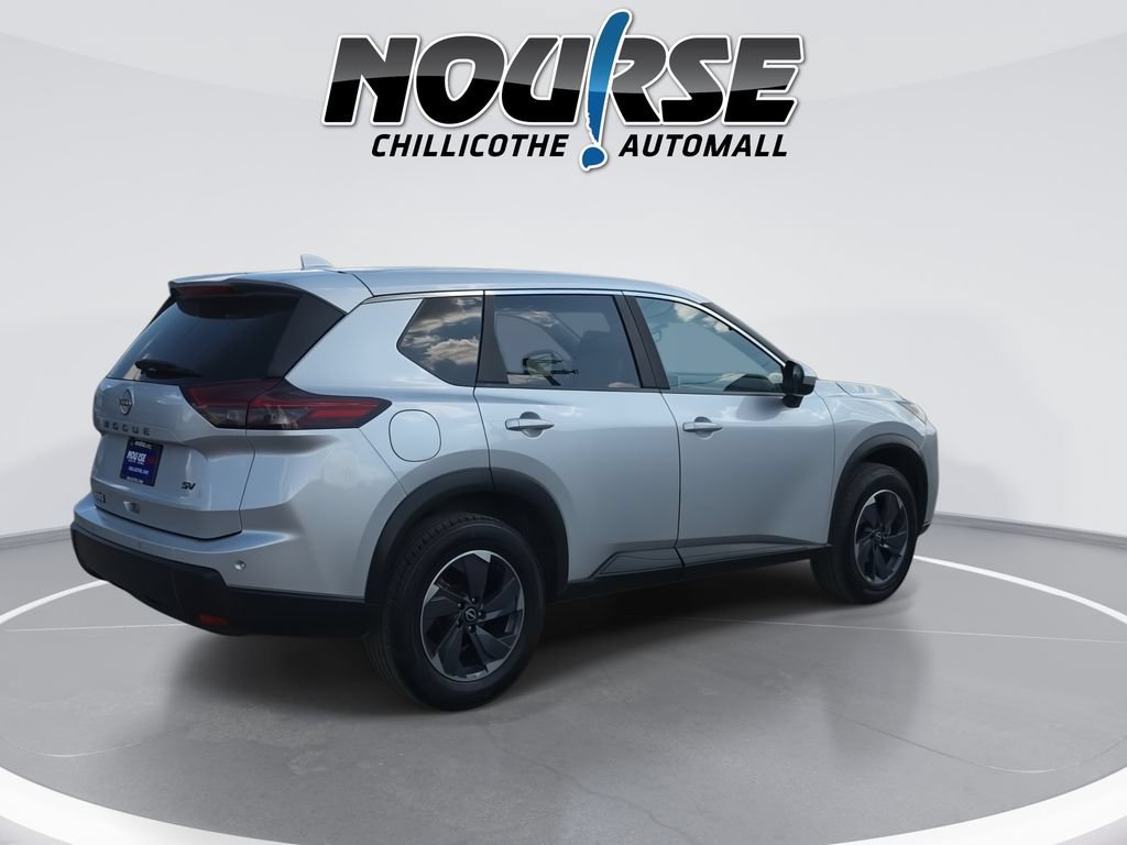Used 2024 Nissan Rogue SV FWD image 8