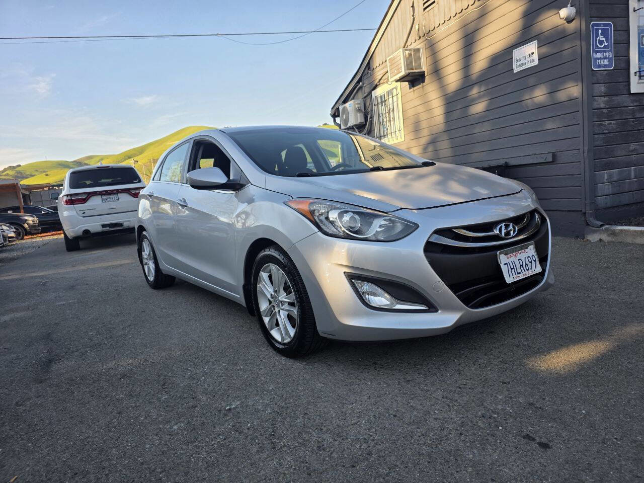 Used 2014 Hyundai Elantra GT image 3
