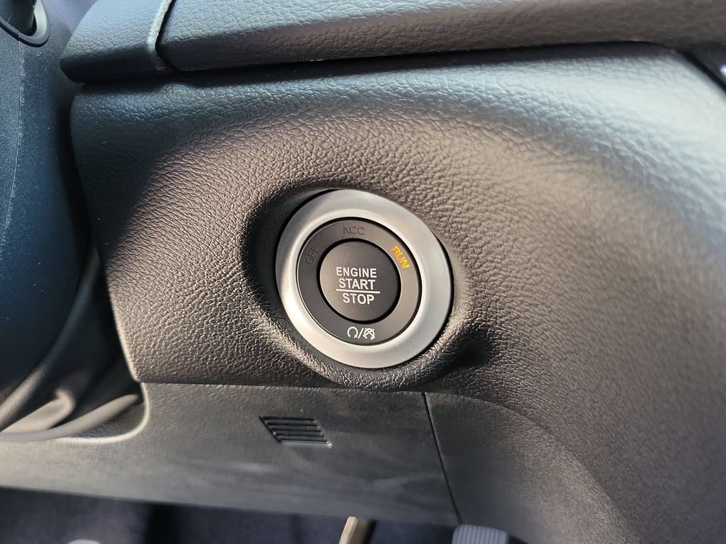 New 2026 Chrysler Voyager LX FWD image 29