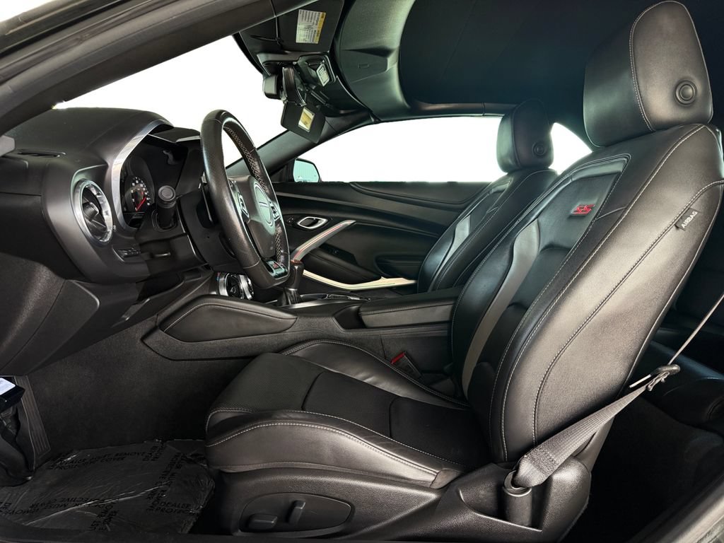 Used 2020 Chevrolet Camaro SS RWD image 10
