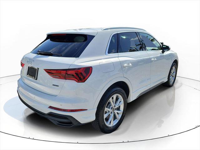Certified 2025 Audi Q3 2.0T Premium w/ Convenience Package AWD/4WD image 4