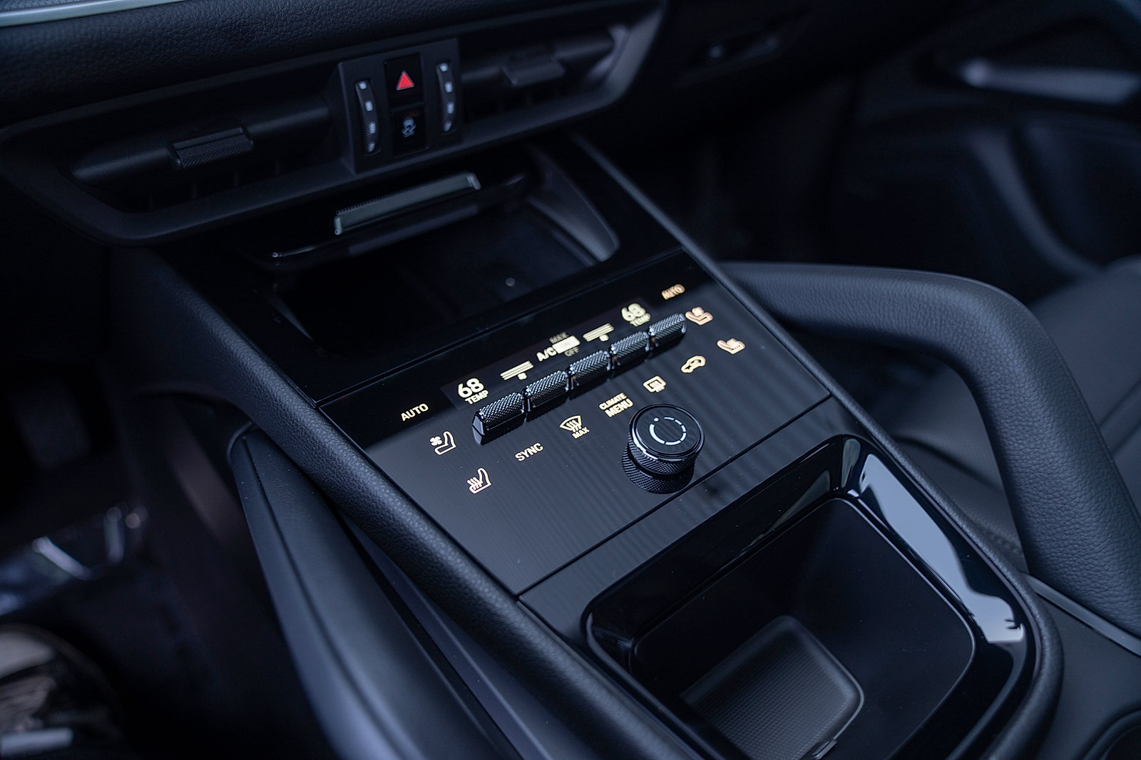 Certified 2025 Porsche Cayenne E-Hybrid Coupe AWD/4WD image 15