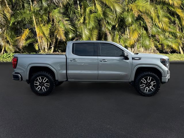 Used 2023 GMC Sierra 1500 AT4 w/ Technology Package AWD/4WD image 4