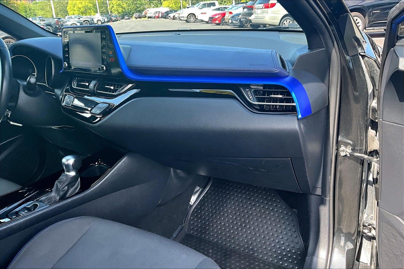 Used 2022 Toyota C-HR XLE FWD image 14