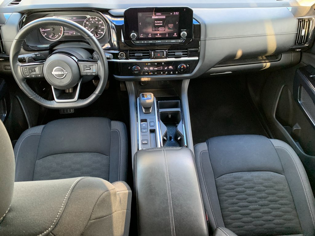 Used 2022 Nissan Pathfinder SV image 14