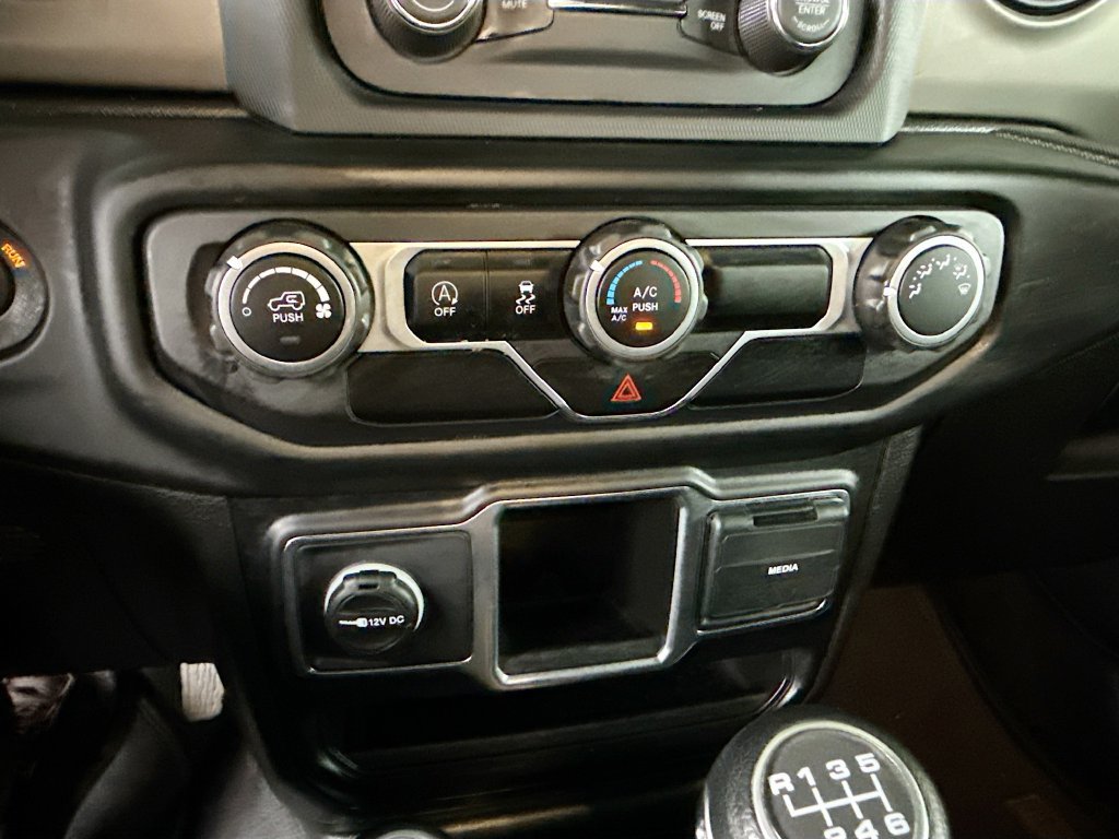 Certified 2021 Jeep Gladiator Sport w/ Trailer Tow Package AWD/4WD image 15