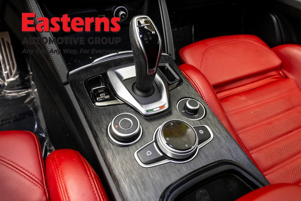 Used 2024 Alfa Romeo Stelvio Sprint AWD/4WD image 13