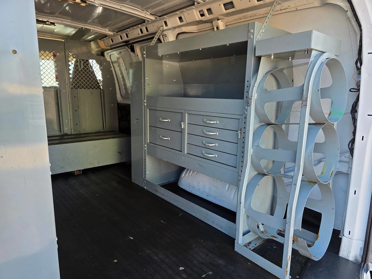 Used 2020 Chevrolet Express 3500 RWD image 13