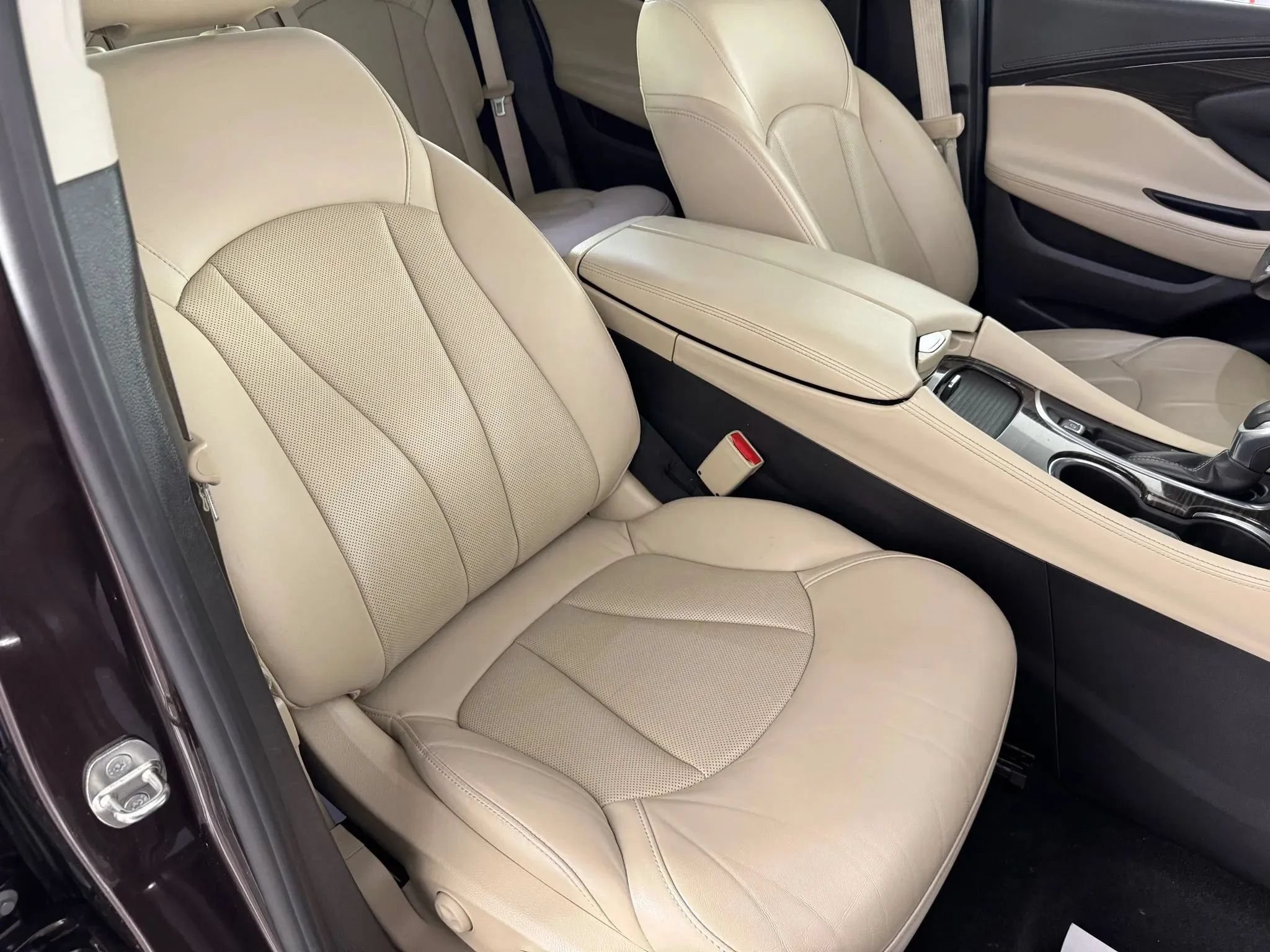 Used 2020 Buick Envision Essence AWD/4WD image 34
