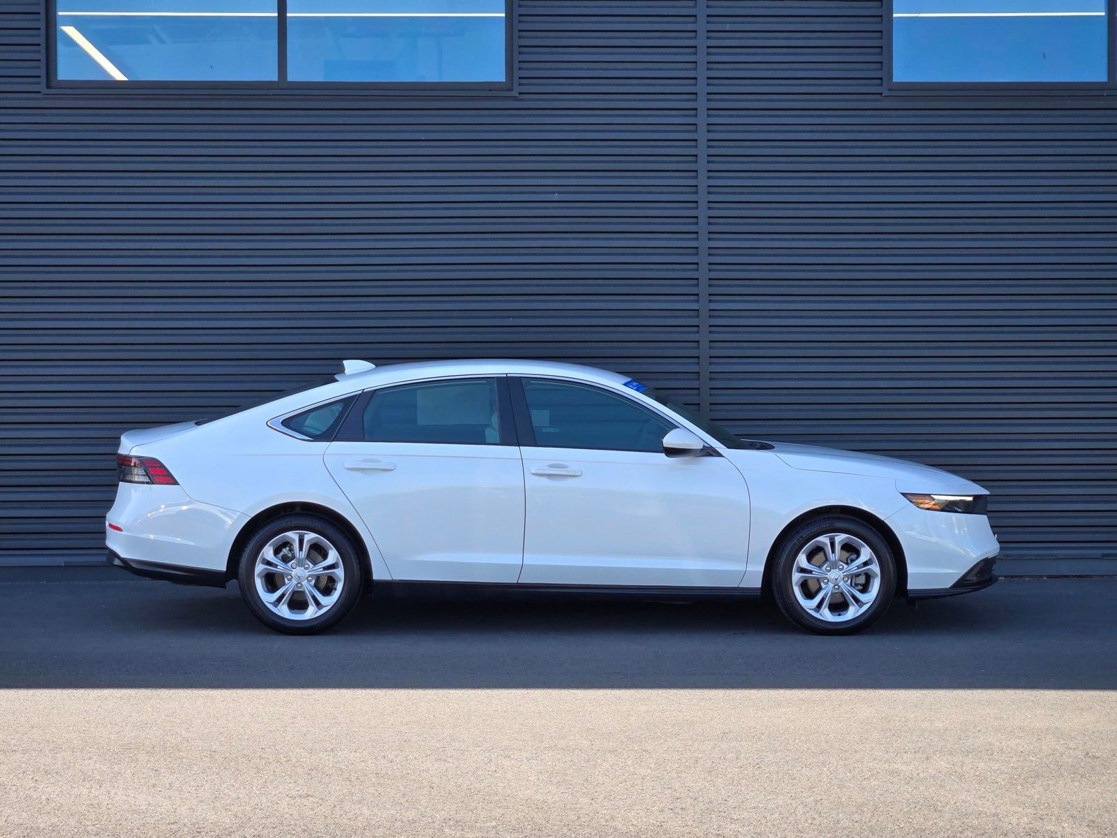 Used 2025 Honda Accord LX image 7