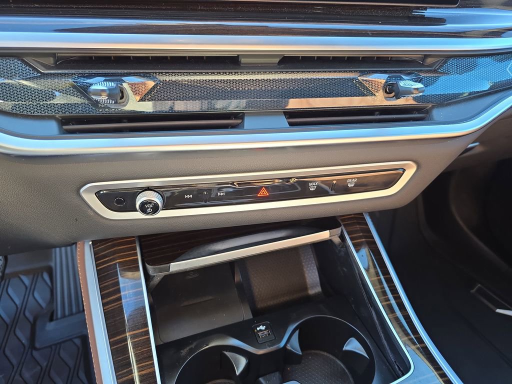 Used 2025 BMW X5 xDrive50e w/ Premium Package image 29