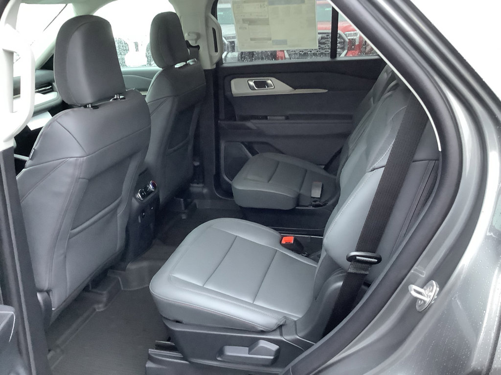 New 2026 Ford Explorer Active w/ Active Comfort Package image 10