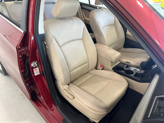 Used 2016 Subaru Legacy 2.5i Premium AWD/4WD image 30