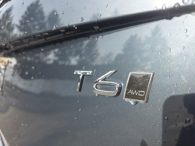 Used 2022 Volvo XC90 T6 Momentum w/ Advanced Package image 11