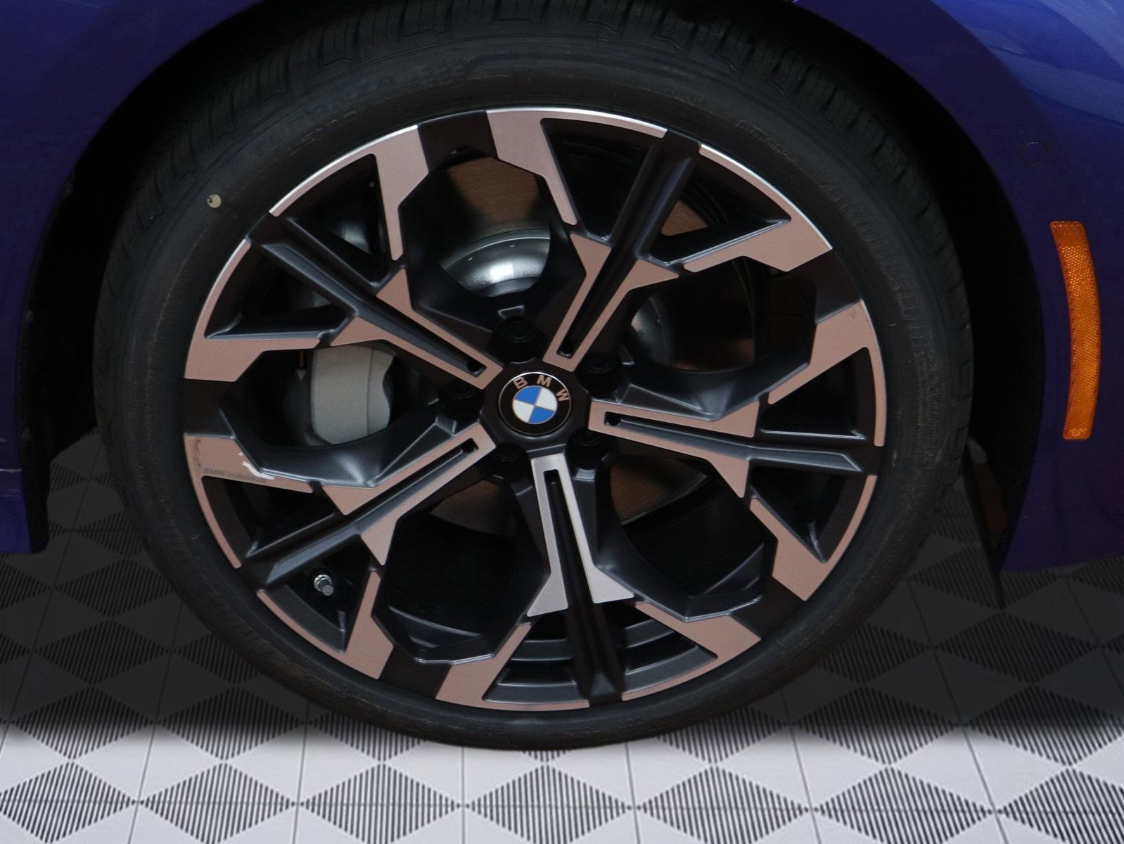 Used 2025 BMW 330i xDrive Sedan w/ M Sport Package image 6