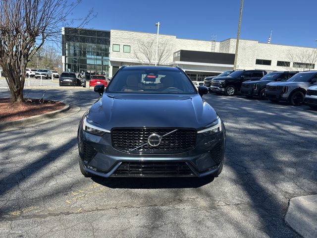 Used 2025 Volvo XC60 B5 Ultra w/ Protection Package Premier image 3