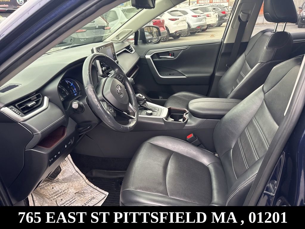 Used 2019 Toyota RAV4 Limited w/ Limited Grade Weather Package image 5