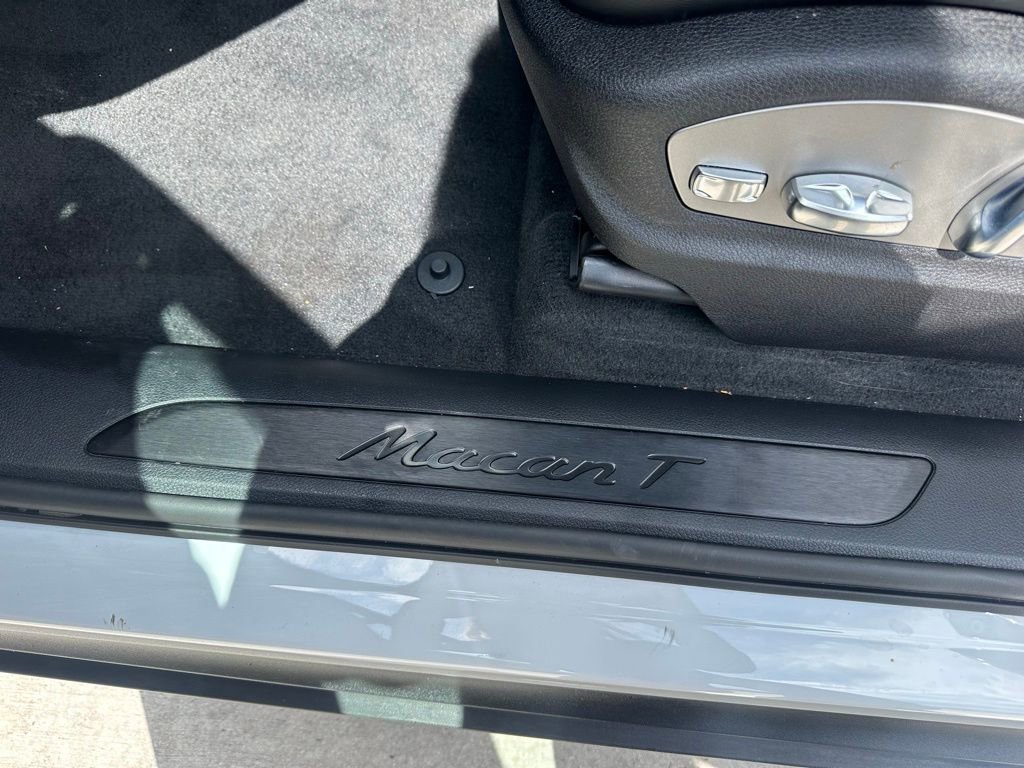 Certified 2026 Porsche Macan Turbo AWD/4WD image 23