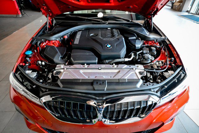 Used 2021 BMW 330i xDrive Sedan w/ M Sport Package AWD/4WD image 45