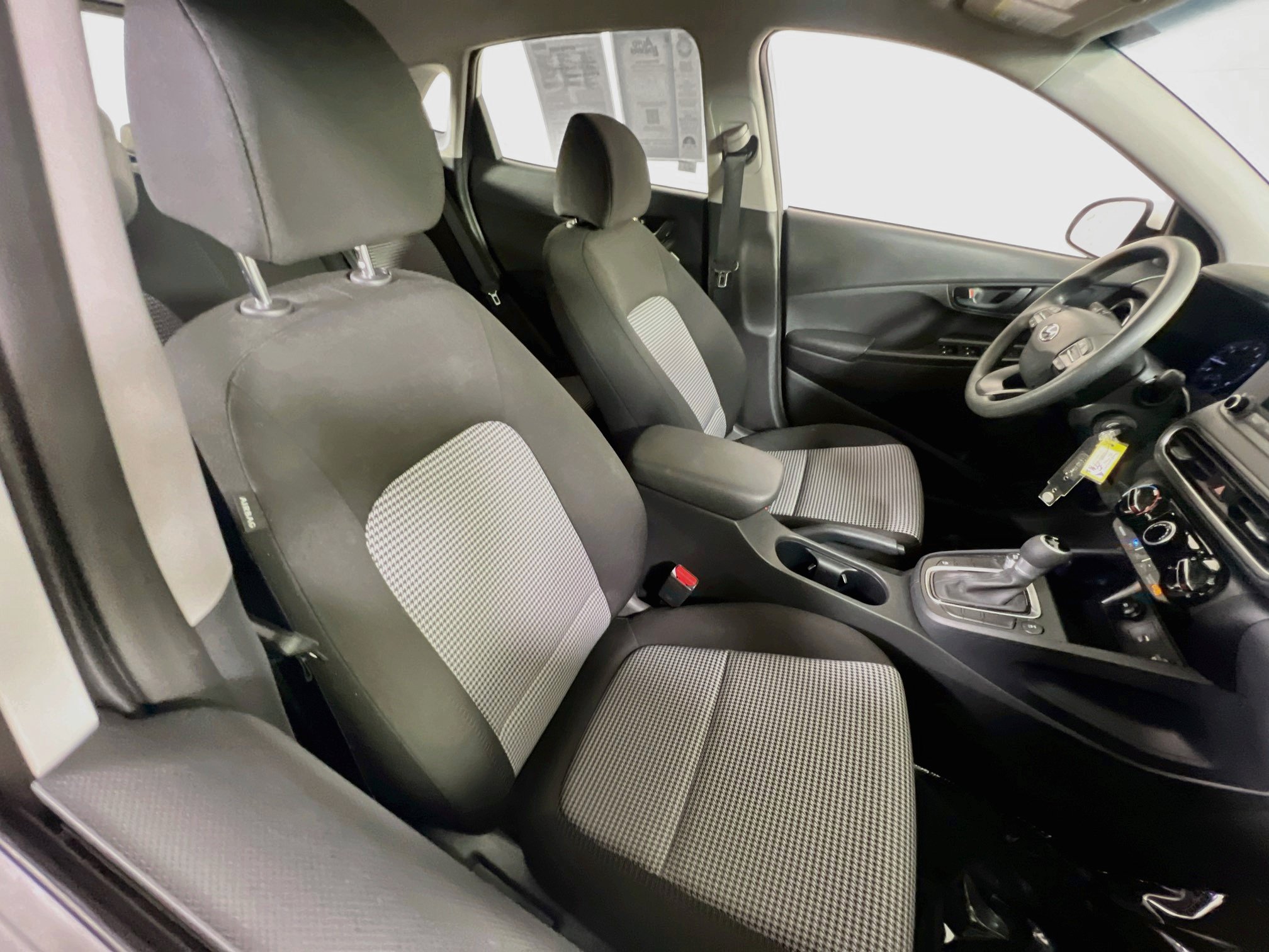Used 2023 Hyundai Kona SE AWD/4WD image 24