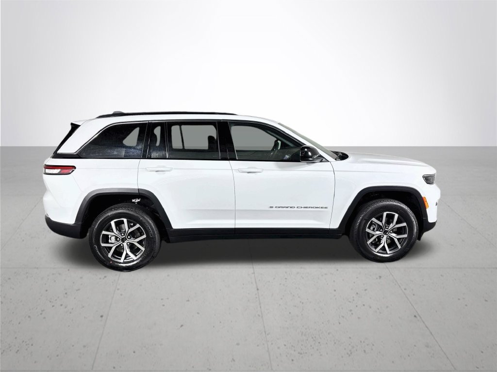 New 2027 Jeep Grand Cherokee Laredo X AWD/4WD image 5