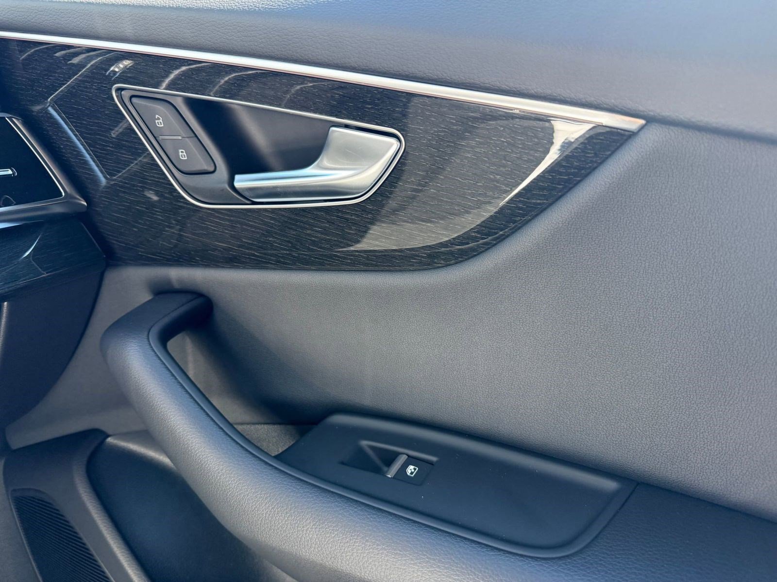 New 2026 Audi Q8 Premium image 23