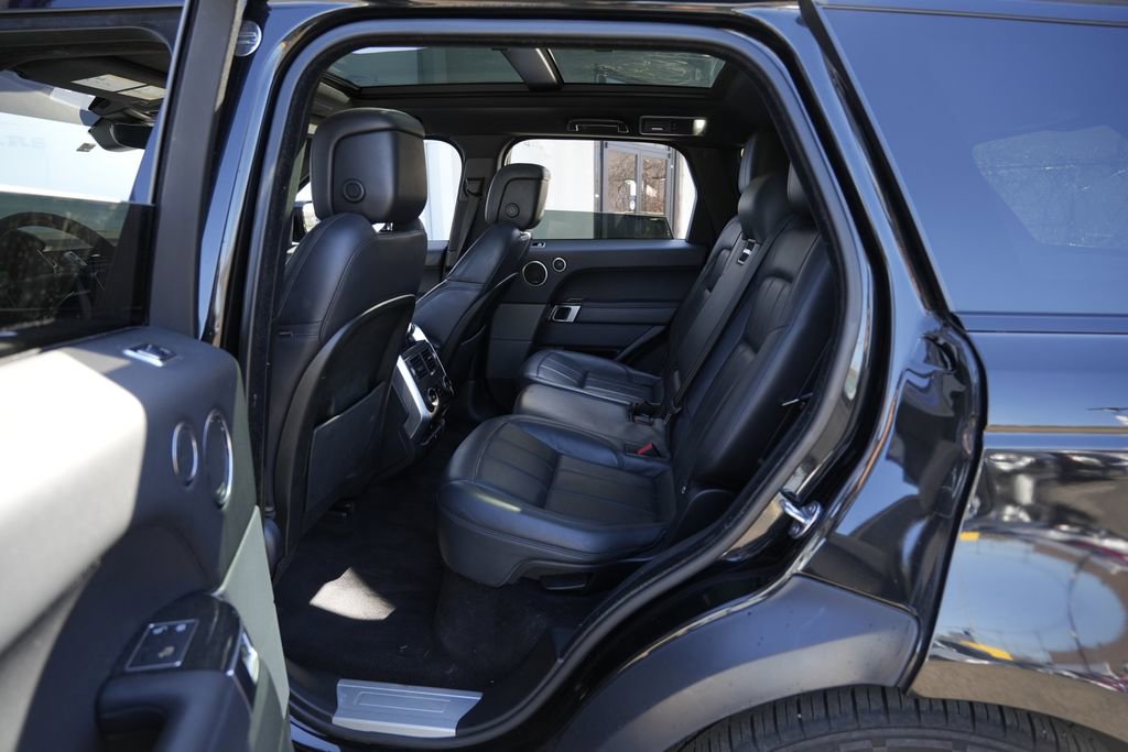 Used 2020 Land Rover Range Rover Sport HSE image 26