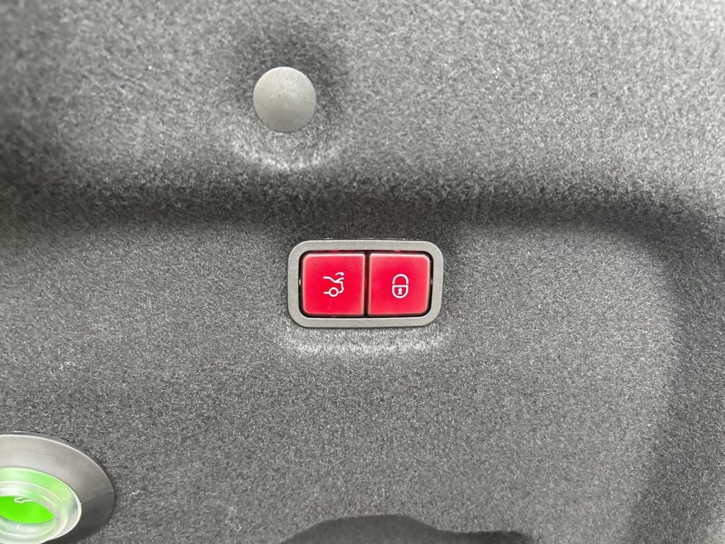 Used 2022 Mercedes-Benz SL 63 AMG 4MATIC image 42