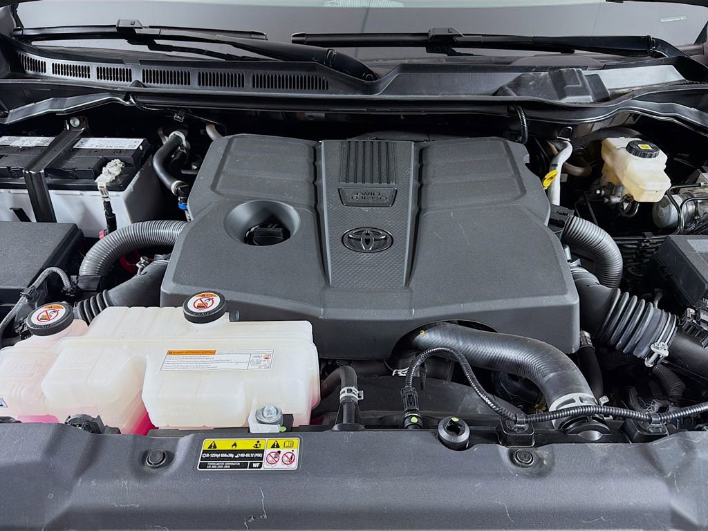Used 2023 Toyota Tundra Limited image 18