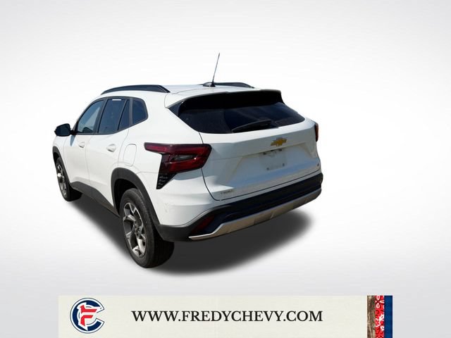 Used 2025 Chevrolet Trax LT FWD image 7