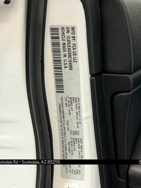 Used 2022 Jeep Grand Cherokee Laredo X RWD image 34
