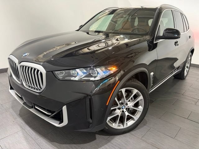 Used 2024 BMW X5 xDrive40i w/ Premium Package AWD/4WD image 1